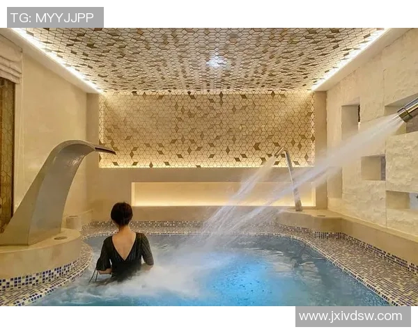 现代泳池设计理念与创新元素探索打造理想休闲娱乐空间