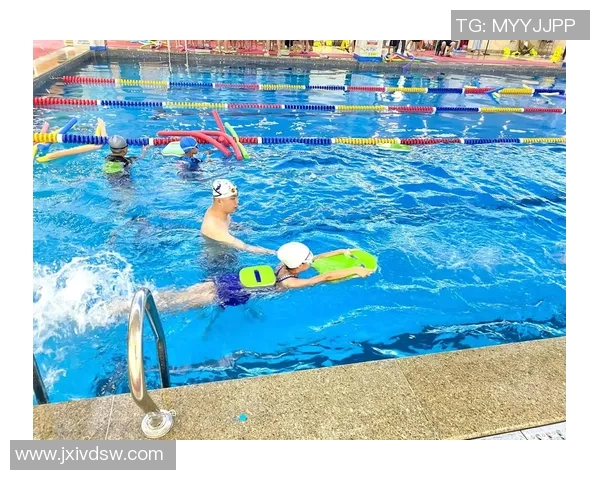 自由泳技巧提升指南：从基础动作到高级训练方法全解析