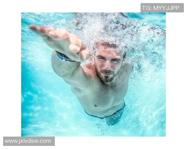 提升自由泳速度的关键技巧与训练方法解析 提升自由泳速度的关键技巧与训练方法解析